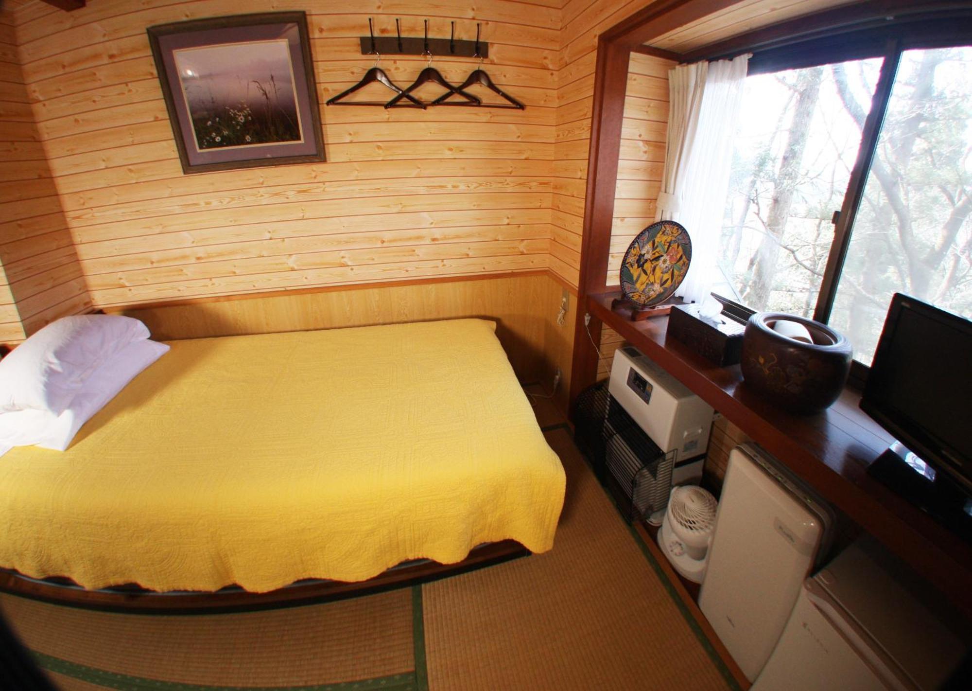Gableview Forest Inn ゲーブルビュー Никко Номер фото